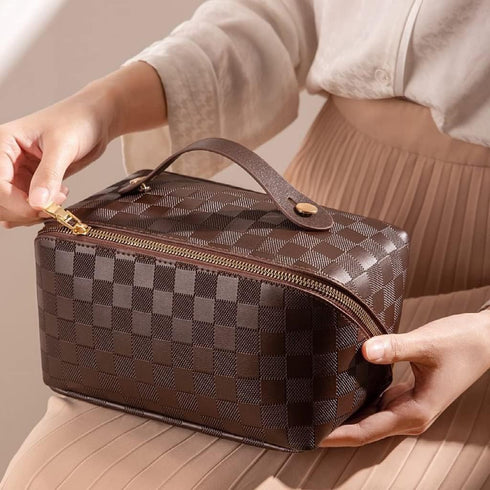 Large Capacity Checkered Makeup Bags Portable Travel Cosmetic Bags Open-Flat Toiletry Waterproof Bag for Women Gift Make up Organizer with Divider...