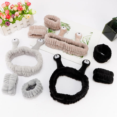 Snail Face Wash Headband Spa Headband for Women Wristband Cute Skincare Headbands Coral Fleece Wrap Hair Band Spa Accessories for Makeup Shower Sp...