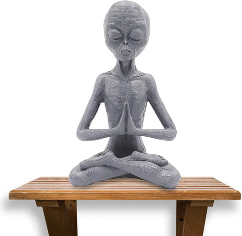 Dnoifne Garden Statue Meditating Alien Sculptures, Meditating Alien Resin Ornament, UFO Indoor Outdoor Garden Decor, Meditating Alien Figurines...