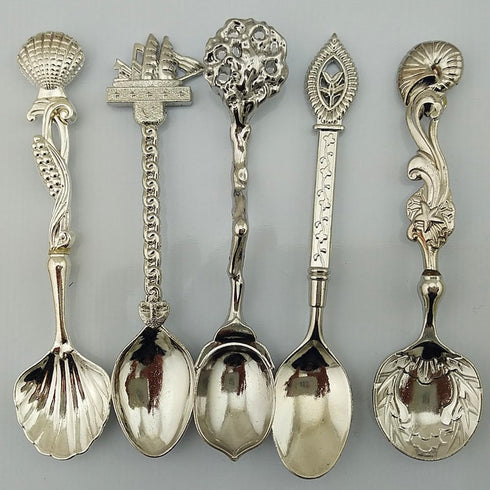 Falytemow Mini Spoons Vintage Demitasse Scoop for Seasoning Coffee Tea Dessert Drink Mixing Milkshake Spoon Tableware Set of 5...