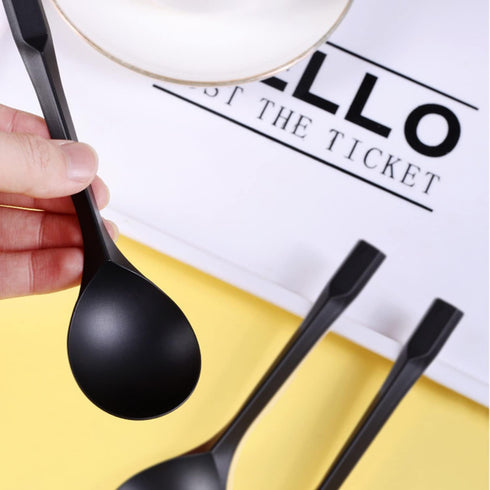 Plastic Dessert Spoons,Disposable Soup Spoons,Heavy Duty Black Spoons for Party Office Restaurants Events Utensils,5.5 x 1.57 Inch,Black,100 Piece...