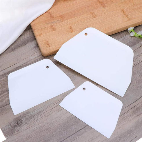 Luckycivia 3-Piece Trapezoidal Plastic Scraper - Multi-Function Kitchen Tool for Pizza Dough, Pastry, Cake (White)...