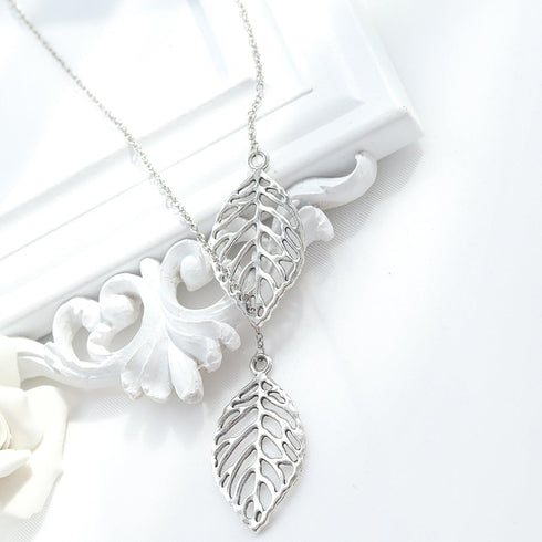 Aukmla Boho Leaf Necklace Silver Pendant Necklaces Chain Jewelry for Women...