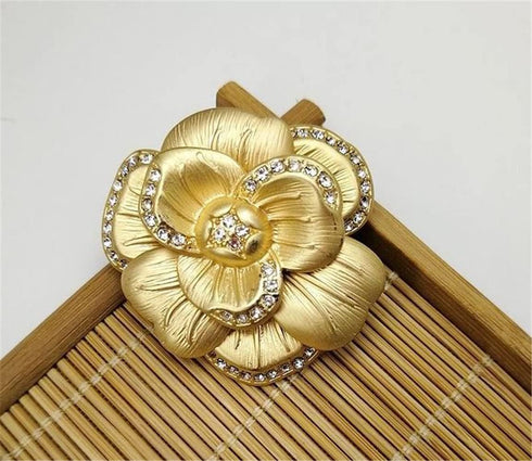 New European and American retro matte golden leaves camellia set with gems ladies fashion personality brooch...