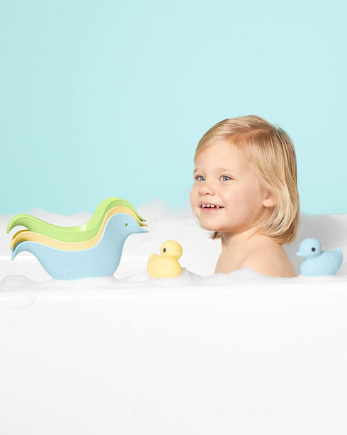 Simple Joys by Carter's Duck Rinse Cups and Squirties Bath Toy Bundle...