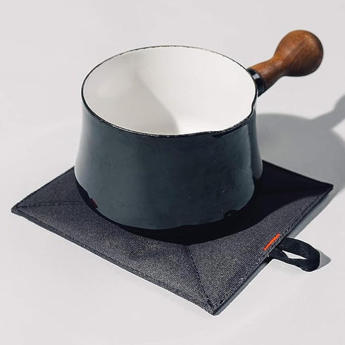 Caldo Canvas Kitchen Pot Holders - Insulated 100% Cotton Canvas Hot Pads for Oven - Heat Resistant - 2-Pack, 7” x 8” (Black)...