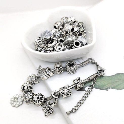 YIQIFLY 40pcs Jewelry Making Charms Rhinesotone Beads Assorted Colors and Styles Randomly (03)...