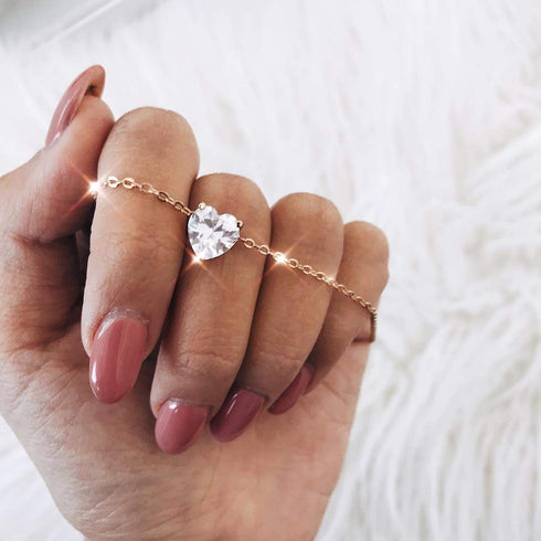 Women Simple Choker Heart Choker Pendant Necklace Trendy Necklace Bridal Necklace Jewelry for Women (SILVER)...