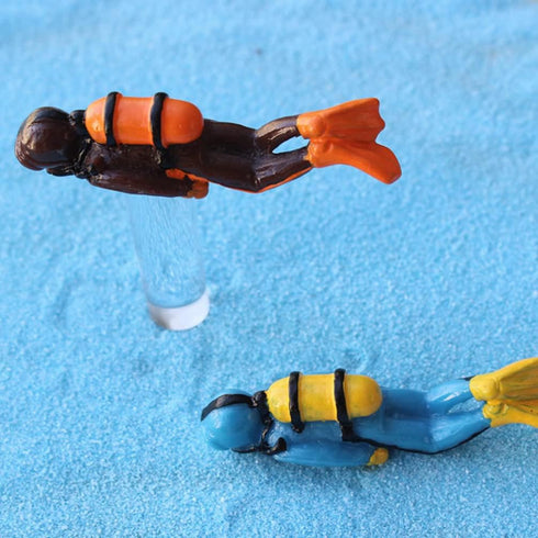 PATKAW Scuba Diver Toy Resin Diver Action Figure: 4pcs Mini Scuba Diver Figurine Miniature Swimmers Toy Diver Landscape Ornaments for Fish Tank Aq...