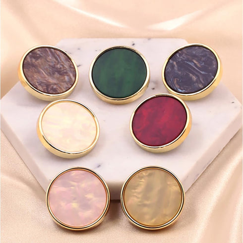 5 pcs Set of Round Shape Buttons with Feet, Featuring Unique 40 Quicksand Pattern Design,Plastic and Resin,Ideal Buttons for Crafts and Sewing Pro...