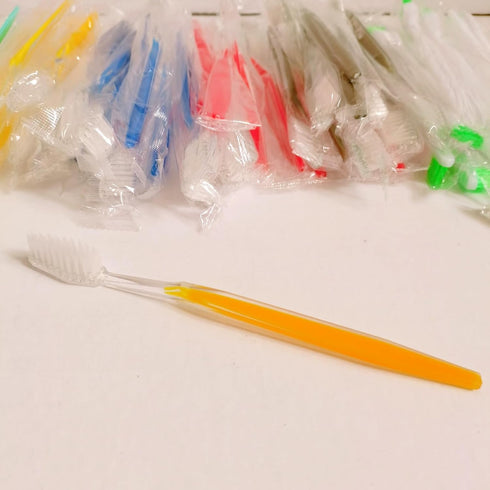 Pack of 30 Adult Beauty 6 Color Mix Toothbrush Toothpaste Dental Kit for Hotel Supplies(red 5pcs/Yellow 5pcs/White 5pcs/Blue 5pcs/Green 5pcs/Golde...