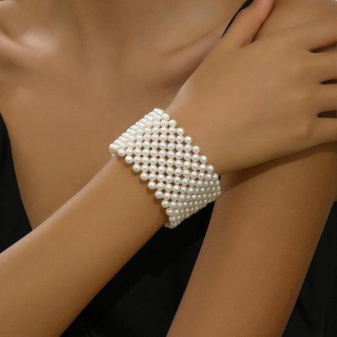 Chunky Pearl Bracelets for Women Pearl Beaded Stretch Strand Stackable Bracelets Vintage Bracelet Wedding Party Jewelry...