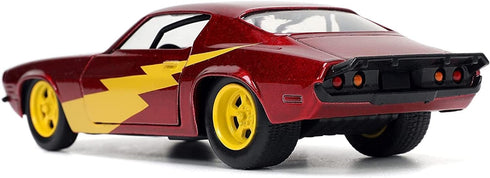 Jada Toys DC Comics 1:32 1973 Chevy Camaro Die-cast Car with The Flash Die-cast Figure, Toys for Kids and Adults, Red...