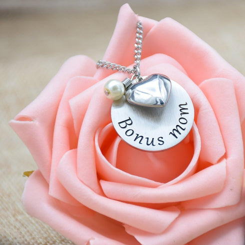 O.RIYA Bonus Mom Stepmom Gifts Special Mom Mother's Day Gift Charm Necklace Gifts For Mom...