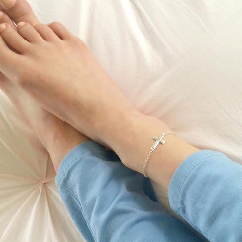 Boho Cross Anklet Bracelet Silver Crucifix Ankle Chain Cross Pendant Foot Chain Minimalist Summer Beach Anklet Foot Jewelry Gifts for Women Girls...