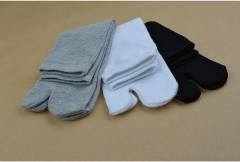 3 Pairs of Elastic Cotton Tabi Toe Socks (White/Grey/Black)...