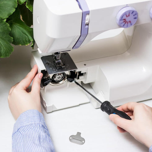 yueton 6PCS Sewing Machine Needle Plate Screwdriver Sewing Machine Accessories Home Sewing Machine Repairing Tool 30x22mm......