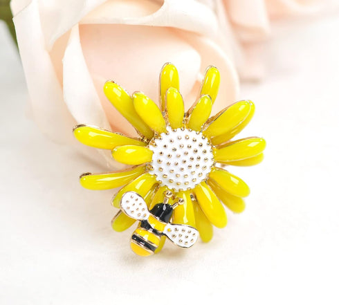 Gyn&Joy Gold Tone Yellow Sun Flower Enamel Daisy Honey Bee Brooch...