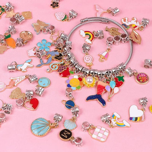 Alcyuh 162Pcs DIY Charm Bracelet Making Kit for Girls Bangle Bracelets Kit Jewelry Making Supplies with Beads, Pendant Charms, Bracelets and Neckl...