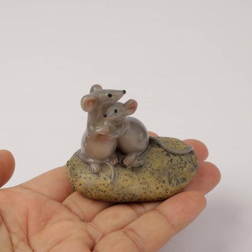 Adorable Sitting Parent-Child Mouse Statue, Hand-Made & Painted Miniature Rodent Figurine, Collectible Mice Rat Animals for Your Home, Bookshelf, ...