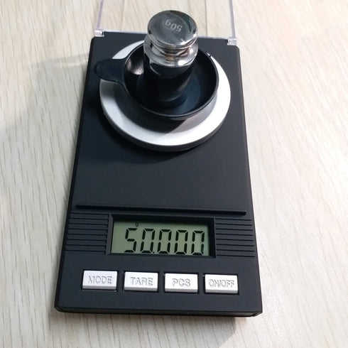 50g/1.7637oz High Precision Digital Milligram Scale, 0.001g /0.0001oz Accuracy, Portable Jewelry Scale Digital Weight with Calibration Weights Twe...