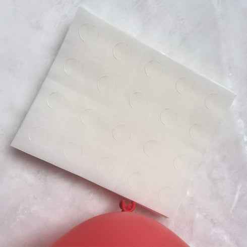 400PCS Clear Dots Glue Removable Double Sided Adhesive Dots for Balloons Sticking Hanging Posters Photos Paper Scrapbooking Walls Candles Making B...
