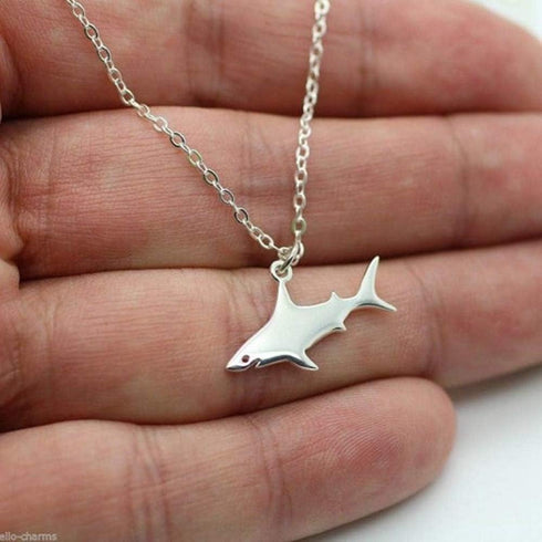 Minimalist Animal Silver Shark Pendant Necklace for Women Cute Dainty Animal Fish Pendant Necklace for (Silver)...