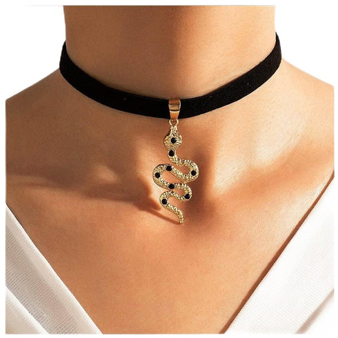 Punk Velvet Snake Choker Necklace Gold Snake Pendant Clavicle Necklace Gothic Velvet Collar Necklace Short Black Ribbon Necklace Jewelry for Women...