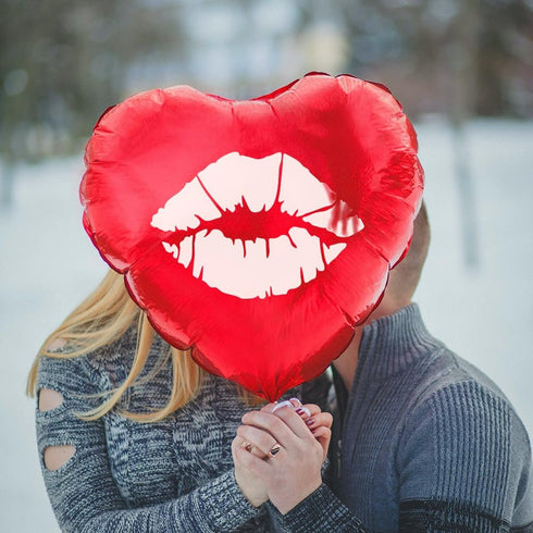 4pcs Lip Stencil Kiss Lips DIY Stencil 4Sizes 6~12inch Lips Lipstick Mouth Painting Stencils Reusable Red Lips PET Stencils for Gift Album Wall Fu...