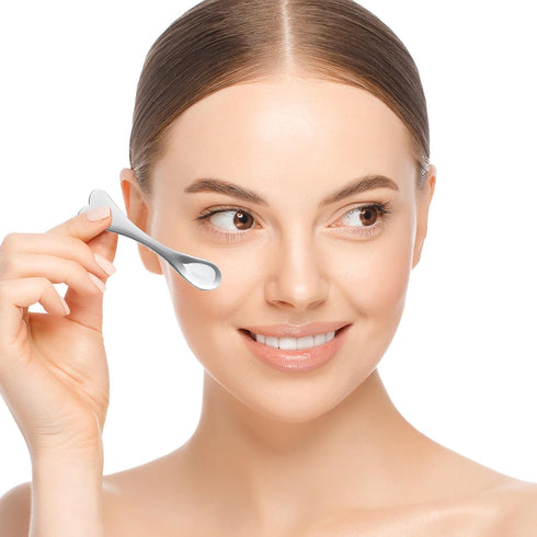 Metal Makeup Spatula 4 Pieces Facial Massage Scoop Mini Beauty Spoons Heart-shaped Skincare Applicator Brush Reusable Cosmetic Tools for Face Mask...