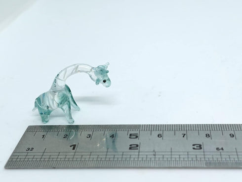 Giraffe Glass Handmade Figurine – Tiny Blown Glass Animal – Miniature Collectible Sculpture – Unique Wildlife Décor Gift (Clear Green)...
