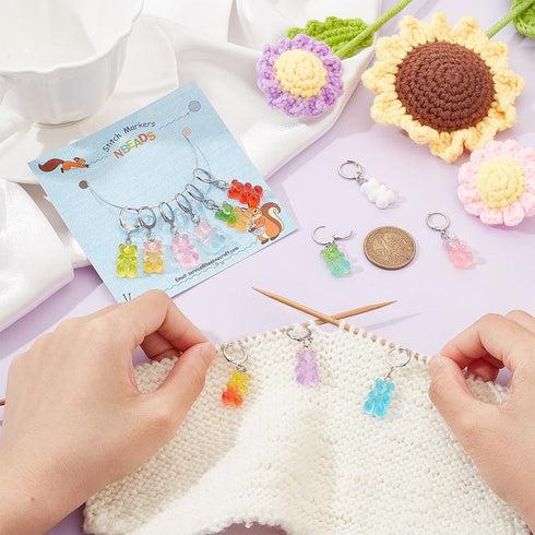 NBEADS 24 Pcs Resin Bear Stitch Markers, Crochet Stitch Marker Charms Removable Leverback Hook Locking Stitch Marker for Knitting Weaving Sewing J...