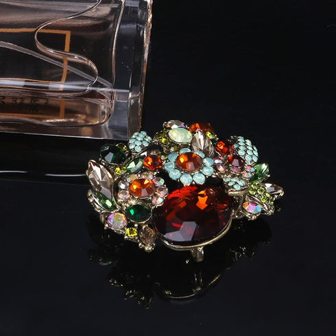 Vintage Austrian Crystal Rhinestone Elegant Party Flower Leaf Vine Brooch Pin...