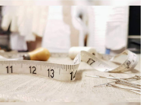 GDMINLO Soft Tape Measure Double Scale Body Sewing Flexible Tailor Craft Vinyl Ruler for Weight Loss Medical Body Measurement, Has Centimetre Scal...