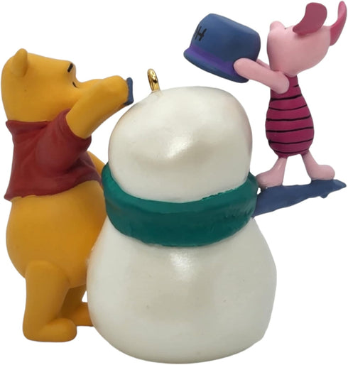 Hallmark Building a Snowman Winnie The Pooh 1998 Keepsake Ornament QXD4133...