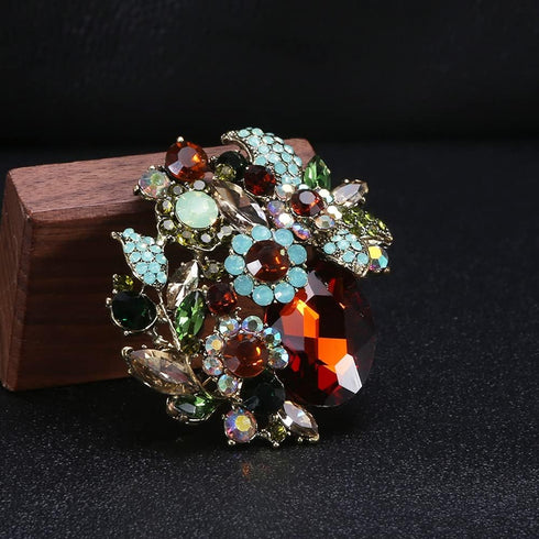 Vintage Austrian Crystal Rhinestone Elegant Party Flower Leaf Vine Brooch Pin...