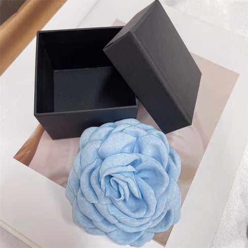 Dainty Fabric Peony Flower Brooches Pin Delicate Camellia Flower Brooch Classic for Women Wedding Party Dance Banquet Elegant Lapel Pins Dress Sui...