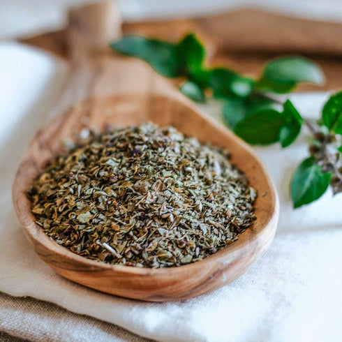HQOExpress Organic Basil Medium Cut – Non GMO, Kosher, USDA Certified Organic Basil Leaves, Dried and Ground – Peppery and Aromatic Seasoning for ...
