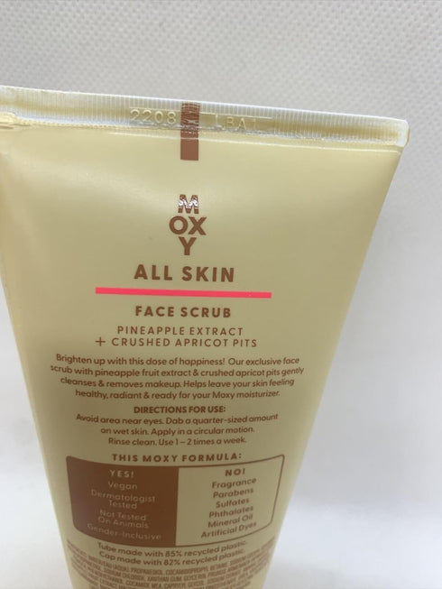 Bath + Body Works Moxy Face Scrub for All Skin Types - with Pineapple and Apricot - 4 ounces...