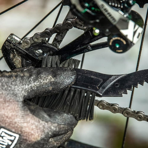 Muc-Off Claw Brush - Bike Cleaning Brush with Three Heads and Durable Nylon Bristles - Perfect for Cleaning Chains, Cassettes and Sprockets...