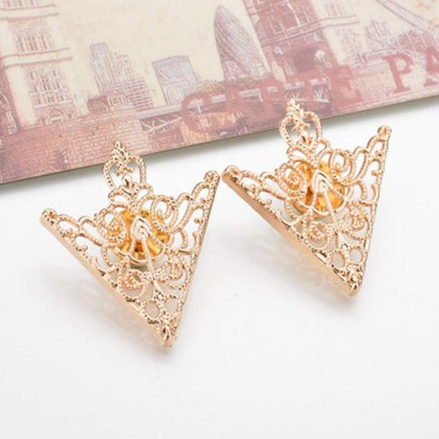 TFYU 4 Pcs Deer Head Double Link Chains, Gold Stud, Retro Hollow Pattern and Angle Triangle Tassels Collar Pins Brooch Clip Pin Brooches Shirt Col...