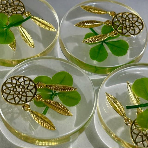 Real Four Leaf Clover Good Luck Pocket Token, Preserved, 1.25”, Including Metal Ornament (Dream Catcher)...