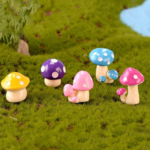 MAOMIA Miniature Mushroom Figurines 32 Pcs Fairy Garden Accessories Mushroom Cake Toppers Micro Landscape Garden Decoration Plant Flower Pots Orna...