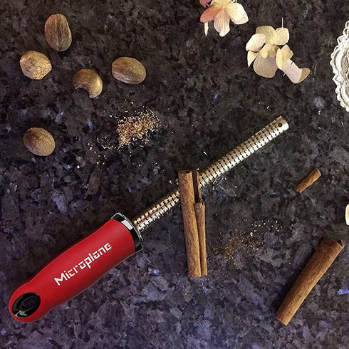 Microplane Specialty Spice Grater – Perfect for Nutmeg & Cinnamon, with Safety Cover (Red)...