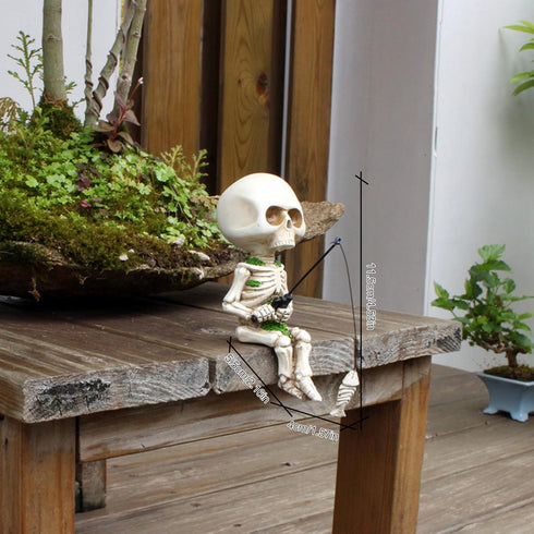 Halloween Fishing Skeleton Garden Accessory, Mini Skeleton Figurines Statue Decor for Fishing Enthusiast Gift Pond Fountain Waterfalls Poolside Go...