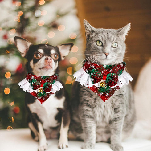 Christmas Pet Bandana with Bell and Pendant for Dogs and Cats, Festive Red and Green Plaid Snowflake Design, Adjustable Sizes for Most Pets, Durab...