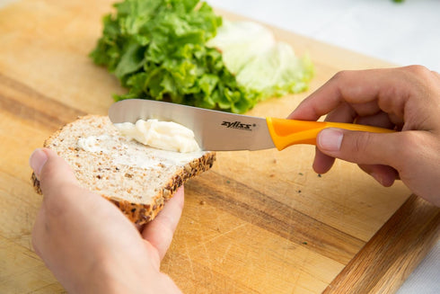 Zyliss Sandwich Knife & Condiment Spreader - Sandwich Spreader Knife for Butter, Cream Cheese, & Jellies - Ergonomic Stainless Steel Spreading Kni...