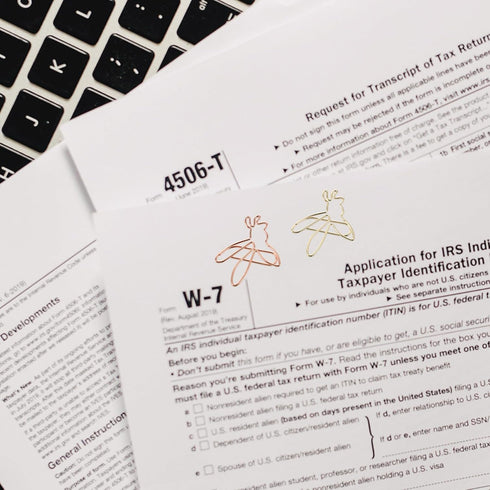 NUOBESTY Decorative File Folders 20pcs Cute Paper Clips Metal Bee Shape Journaling Paper Clamp Binder Clips Scrapbooking Bookmarks for Office Supp...