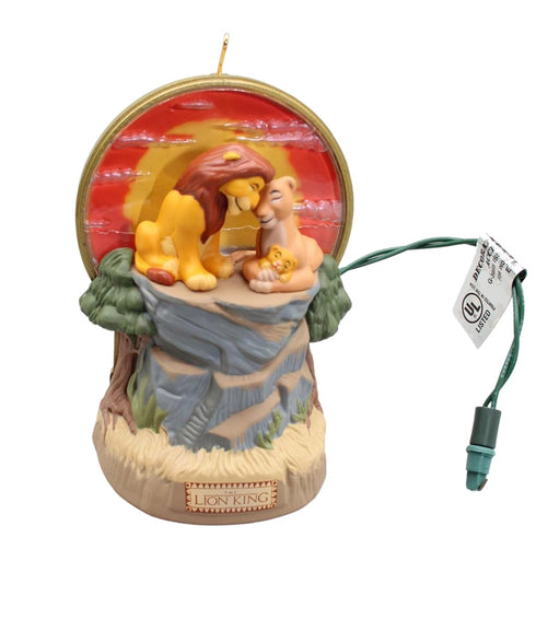 Hallmark KEEPSAKE Ornament Simba, Sarabi and Mufasa: The Lion King Light and Music MAGIC...