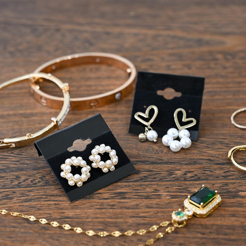 MOOCA 100 pieces of 1.5 x 1.5-inch plain black velvet hanging earring cards serve as earring holders and display cards for ear studs and more. Mad...